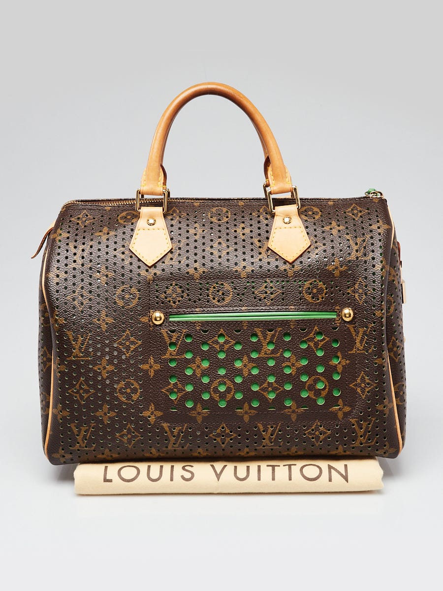 576675_11.jpg?quality=80&bg-