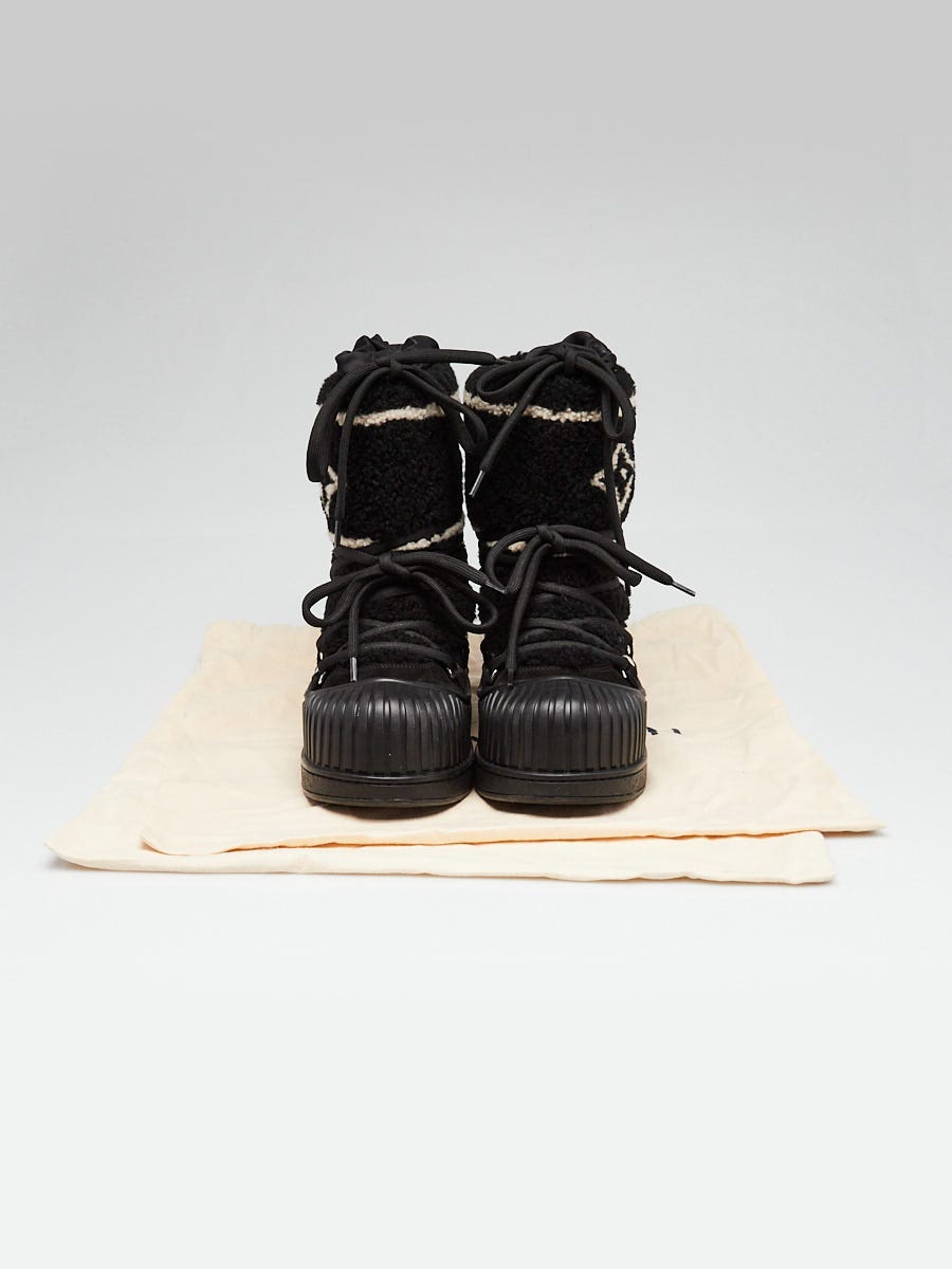 Louis Vuitton ブラック プラットフォームシューズ Louis Vuitton Black Suede and Shearling Snowy Flat Boots Size 6.5