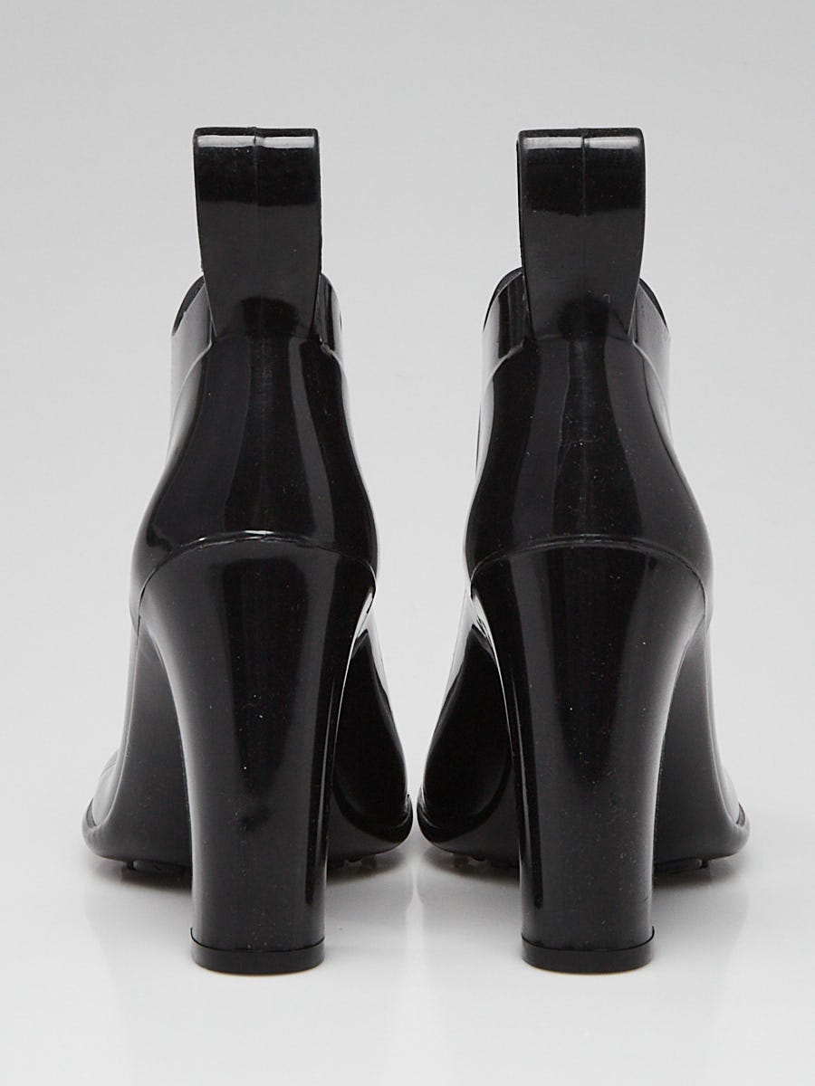 Bottega Veneta Black Rubber Ankle Boots Size 5.5/36