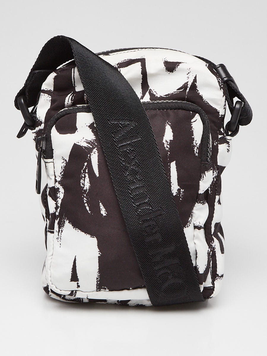 Alexander McQueen★素敵！Mini Nylon Shoulder Bag Alexander McQueen Bundle Mini nylon shoulder bag Alexander
