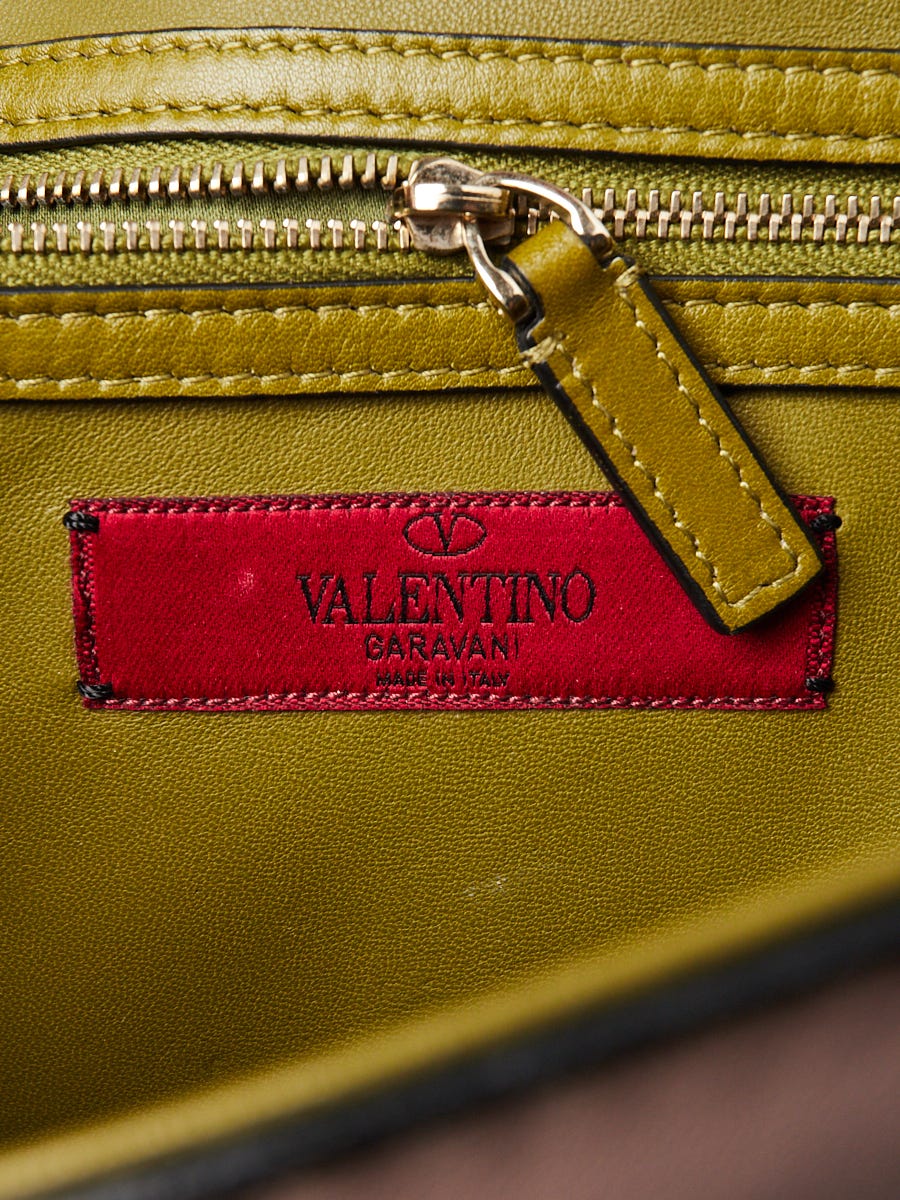 Fake hot sale valentino bag