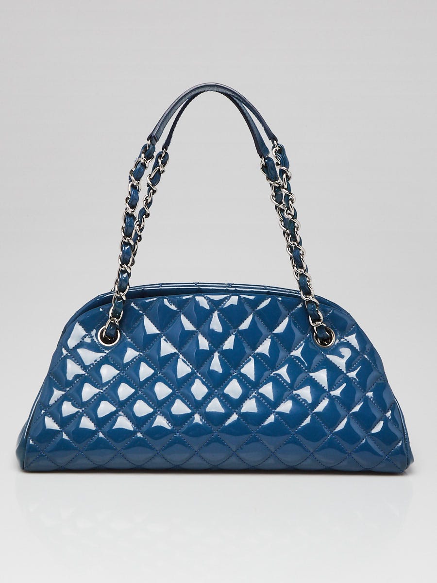 CHANEL ブルーキルティングバッグ Chanel Blue Quilted Leather Just Mademoiselle Bowling Bag