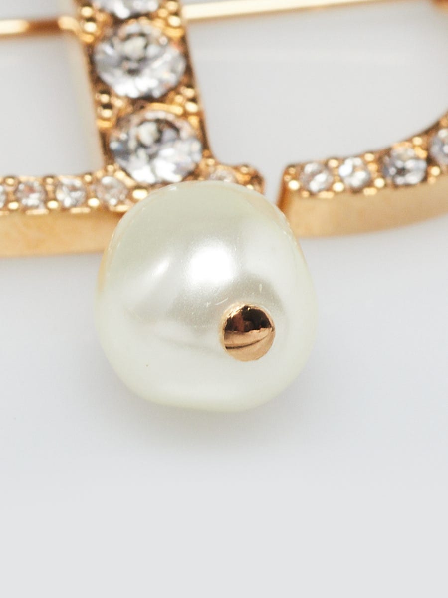 Christian Dior Goldtone Metal Pearl Dior CD Brooch | Yoogi's Christian Dior Goldtone Metal Pearl Dior CD Brooch | Yoogi's