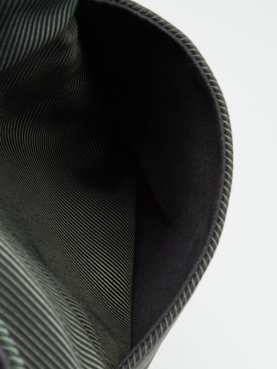 Louis Vuitton Black/Green Taiga Leather Viktor Messenger Bag | eBay