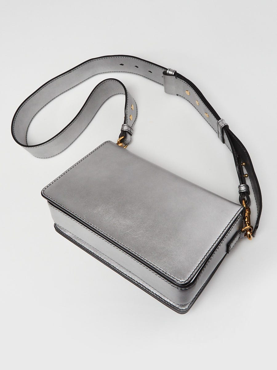【箱・保存袋あり】Dior evolution シルバー リング　12号 楽天市場】クリスチャンディオール バッグ（指輪・リング