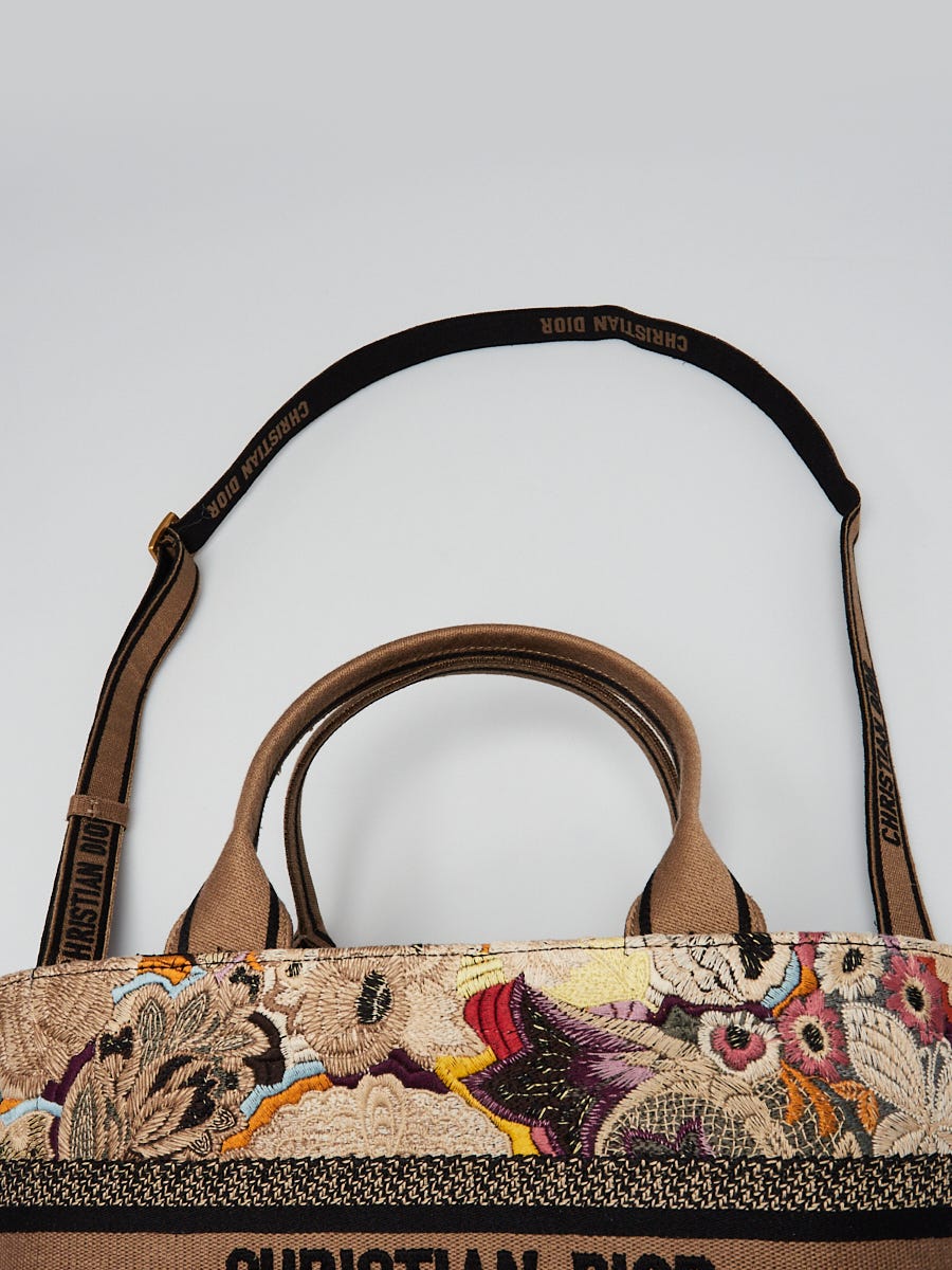 Christian Dior Beige Muticolor Brocart Butterfly Embroidered Christian Dior Beige Muticolor Brocart Butterfly Embroidered