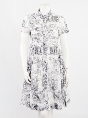 Christian Dior White/Blue Cotton Toile de Jouy Mid Length Shirt Dress and Slip Size 6/38 | Yoogi's Closet Christian Dior White/Blue Cotton Toile de Jouy Mid Length Shirt Dress and Slip Size 6/38 | Yoogi's Closet