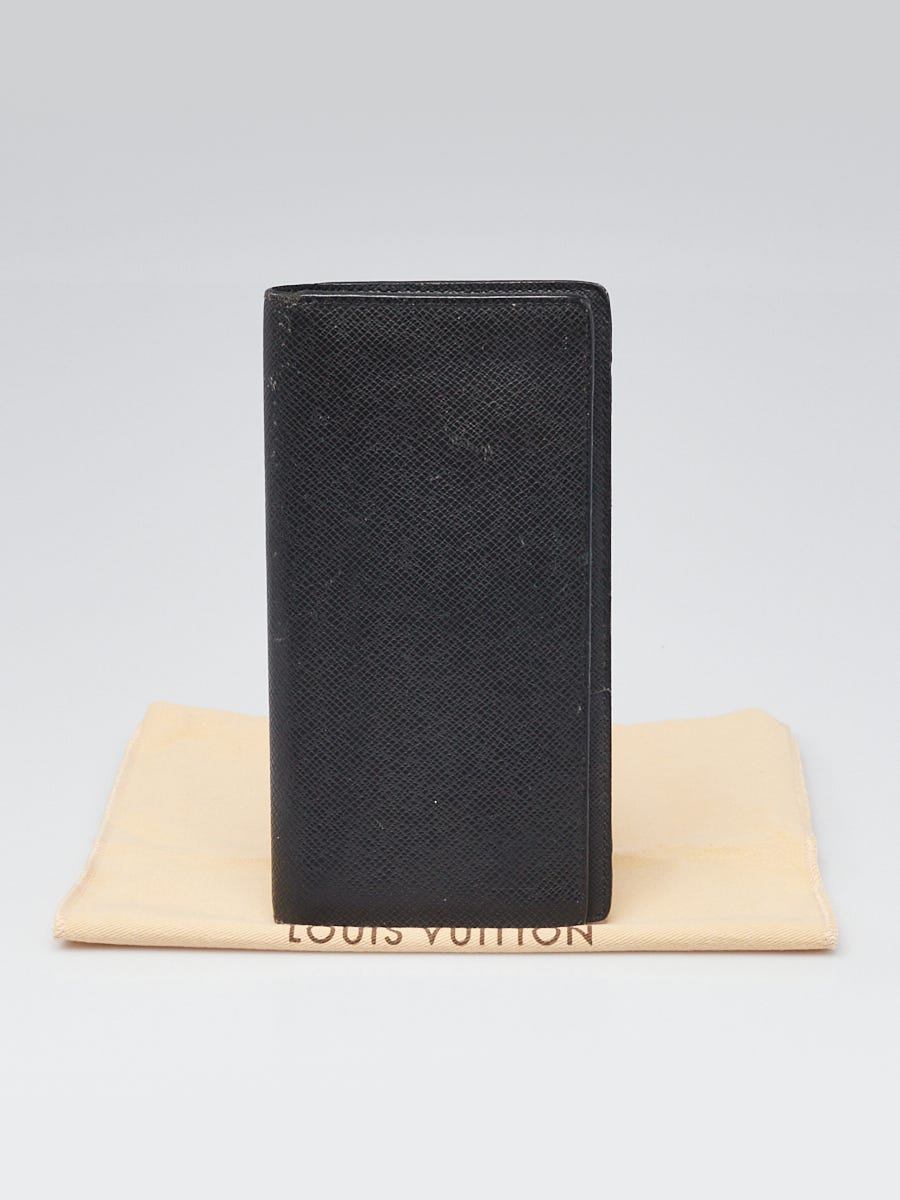 Louis Vuitton Black Taiga Leather Brazza Wallet | Yoogi's Closet