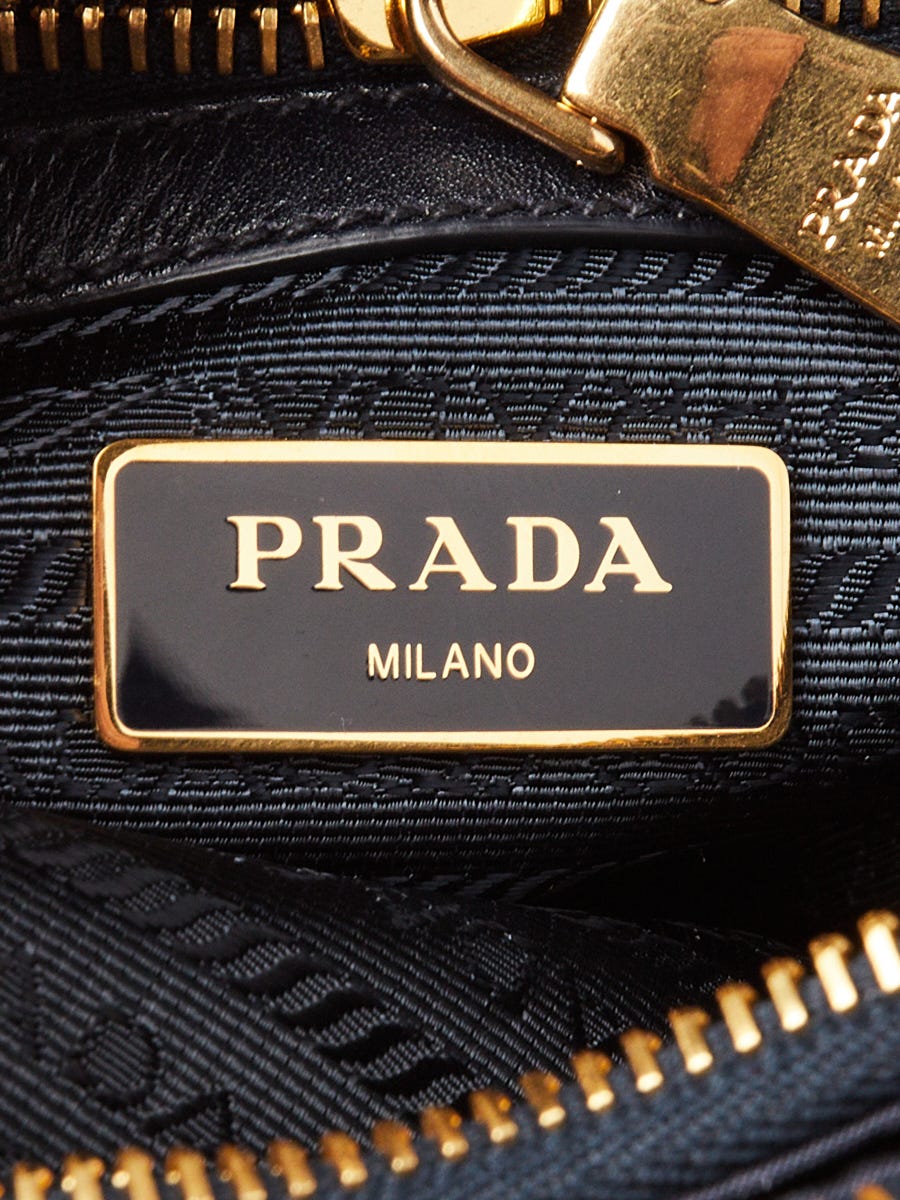 Prada Bleu Tessuto Nylon Crossbody Bag 1BH046 | Yoogi's Closet Prada Bleu Tessuto Nylon Crossbody Bag 1BH046 | Yoogi's Closet