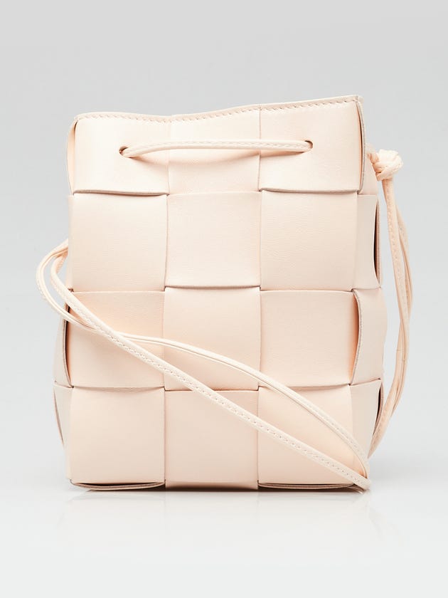 Bottega Veneta Light Pink Intrecciato Woven Leather Small Cassette Bucket Bag