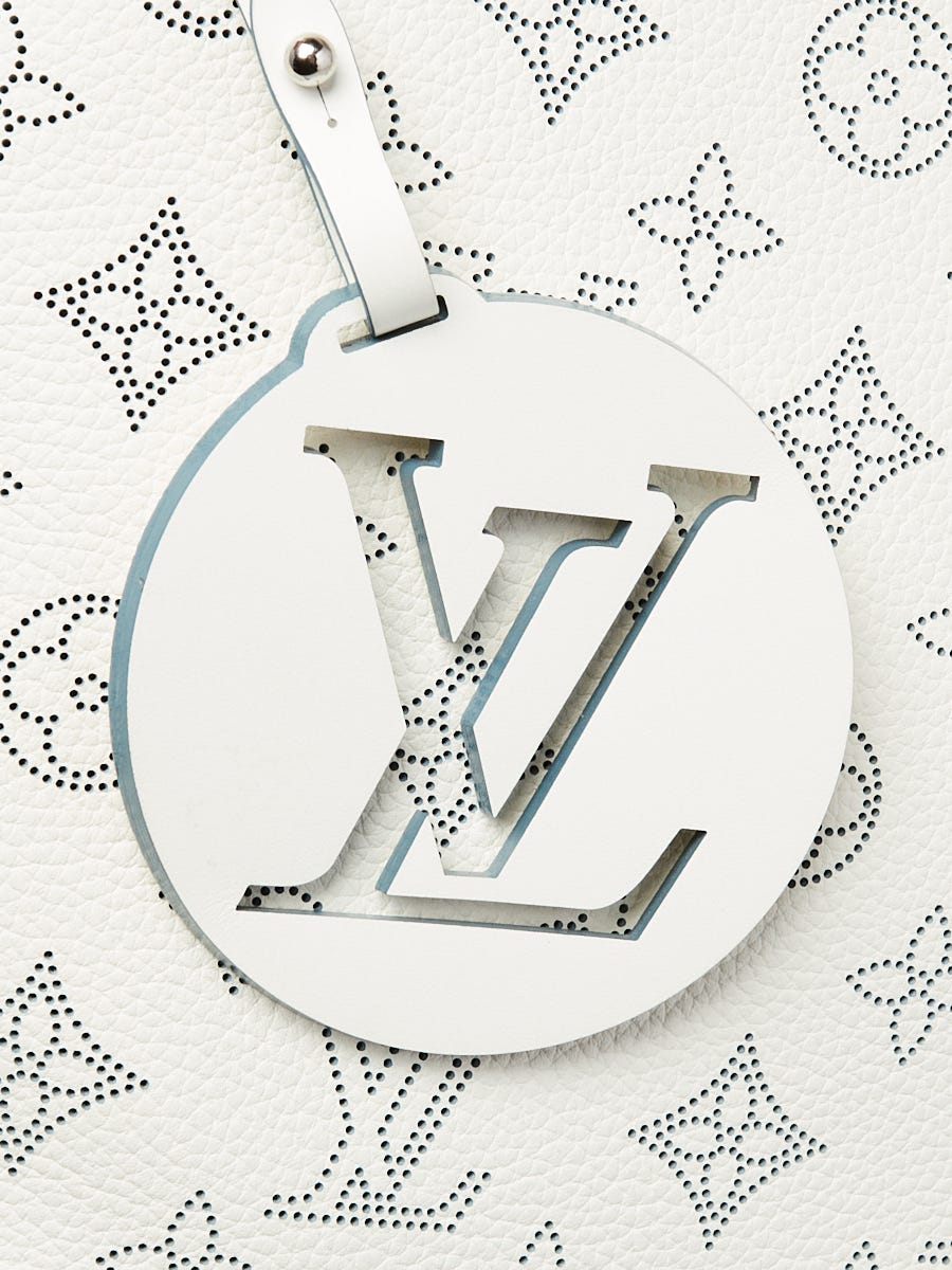 Louis Vuitton White Monogram Mahina Leather Beaubourg Hobo MM Bag