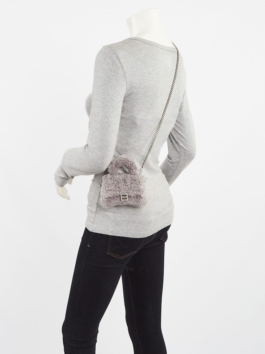 送料込 BALENCIAGA Furry Hourglass Small Shoulder Bag Balenciaga Grey Fluffy Shearling Mini Hourglass Chain
