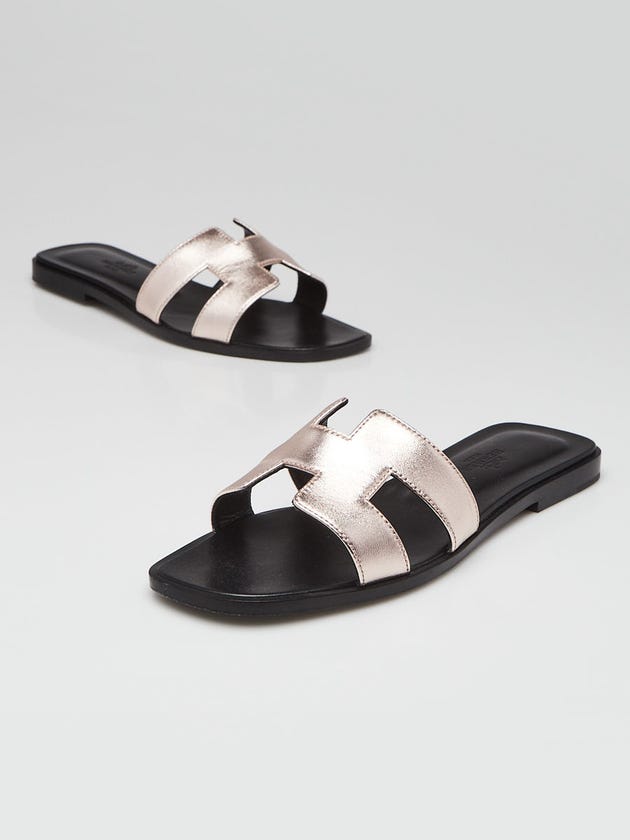 Hermes Rose Dore Metallic Nappa Leather Oran Flat Sandals Size 5/35.5