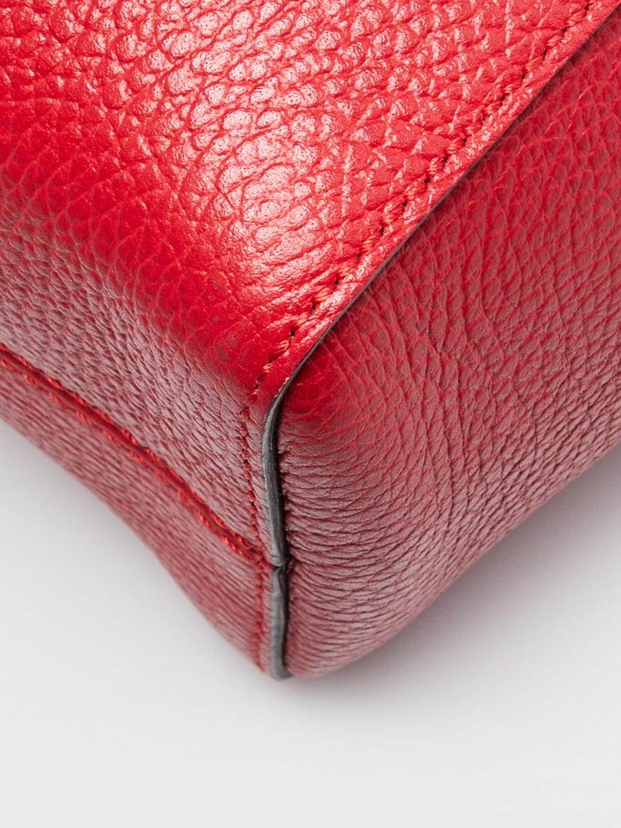 Gucci Red Pebbled Leather Swing Crossbody Tote Bag | Yoogi's Closet