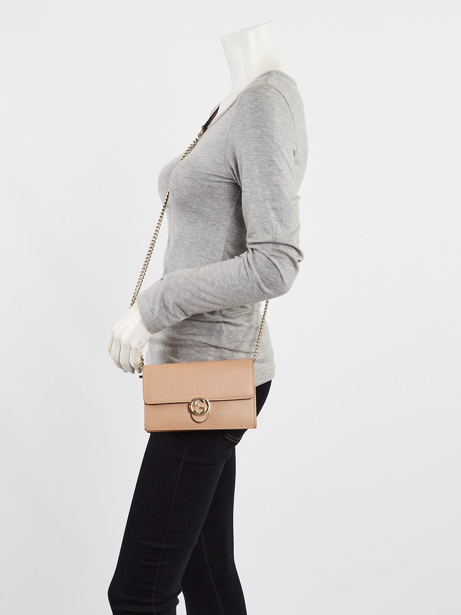 Gucci Beige Leather Interlocking G Wallet on Chain Clutch Gucci Beige Leather Interlocking G Wallet on Chain Clutch