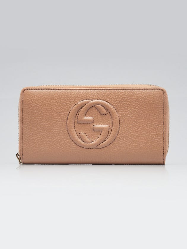 Gucci Beige Pebbled Leather Soho Zippy Wallet
