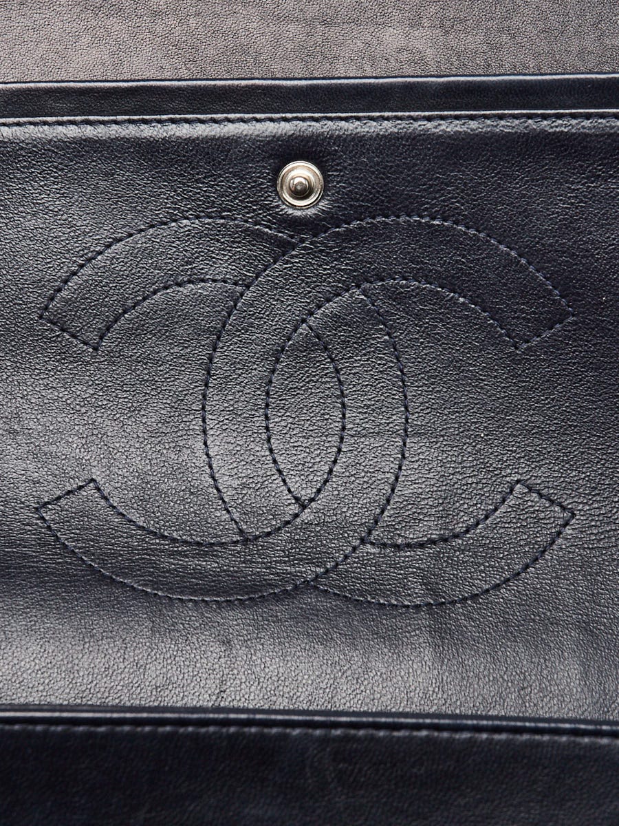 CHANEL LA COLLECTIONカデナ NWT 24A Chanel Classic Clutch with Chain Black Caviar with