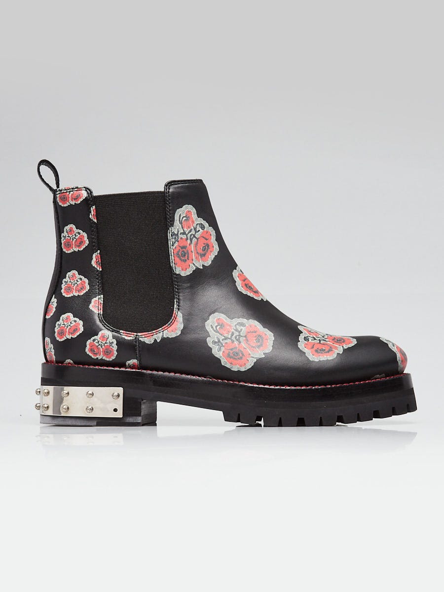 Alexander McQueen Black Leather Flower Print Chelsea Ankle  display picture 1