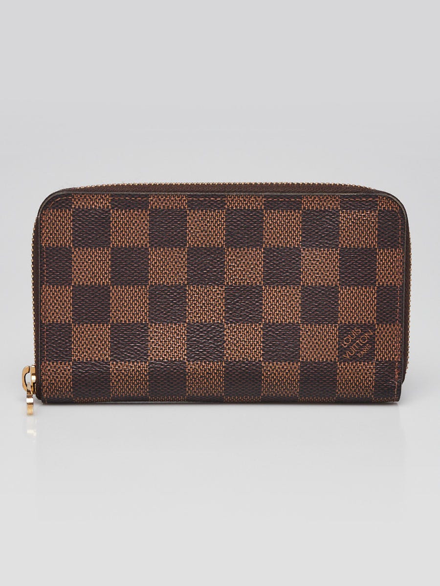 Louis deals Vuitton Damier Compact Wallet