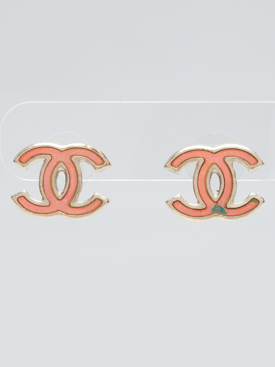 上品な煌めきを纏う【CHANEL】StudEarrings GlassPearls Stud earrings - Metal, glass pearls & strass, gold, pearly