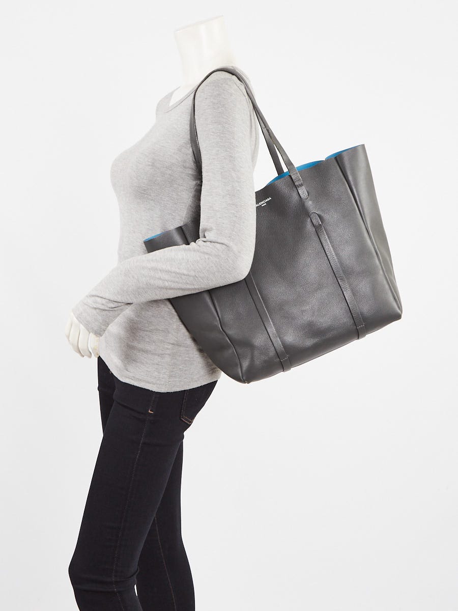 Balenciaga Gris Fossile Leather Everyday Tote Bag