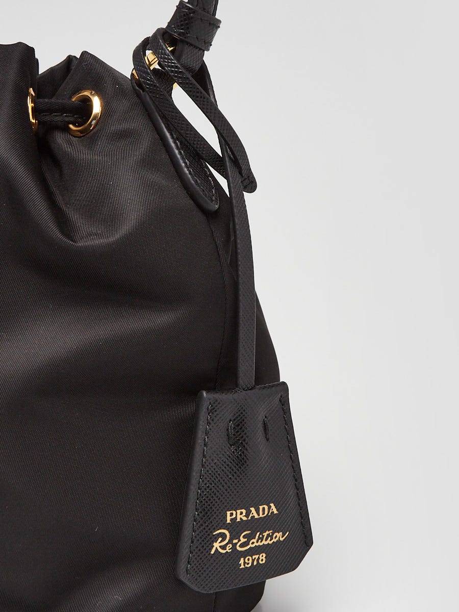 プラダ ブラックのリナイロンバケット Prada Black Tessuto Nylon Re-Edition 1978 Mini Bucket Bag