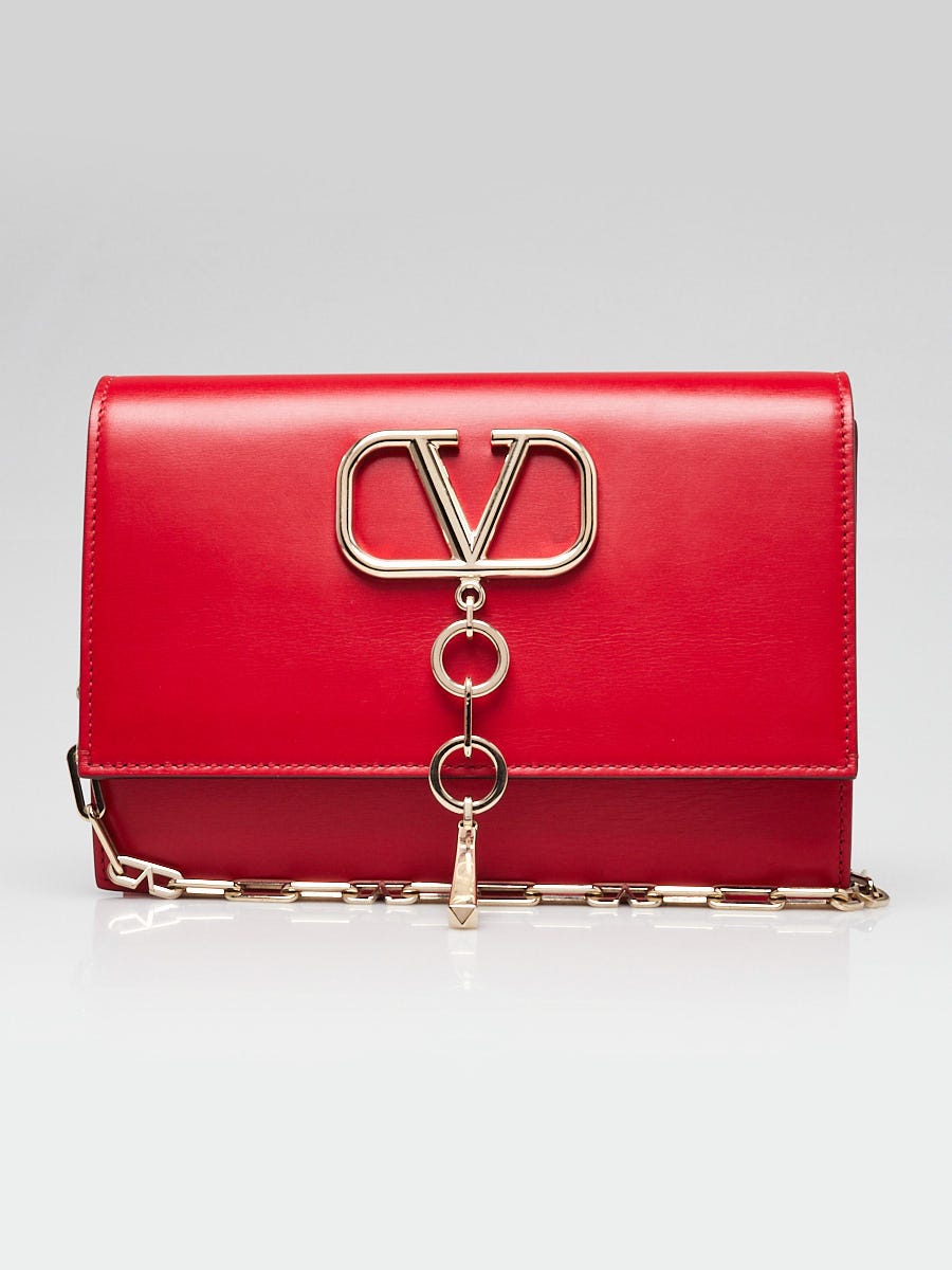 【関税&送料込み】Valentino Garavani Small Red Crossbody B Valentino Red Leather Small VCase Crossbody Bag | Yoogi's Closet