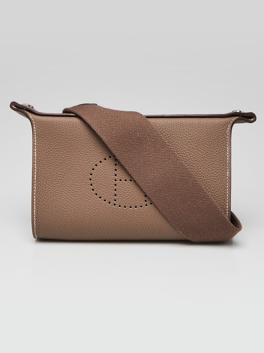 【スタイリッシュなフォルム】HERMES Videpochesバッグ Hermès Videpoches bag | Hermès USA