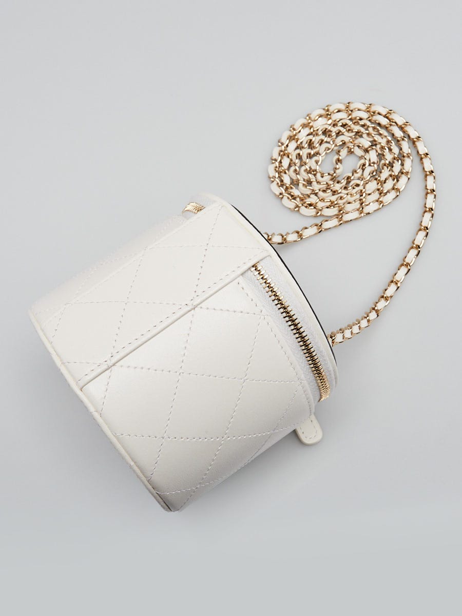 Chanel White/Black Quilted Lambskin Leather Chain and Charm Vanity