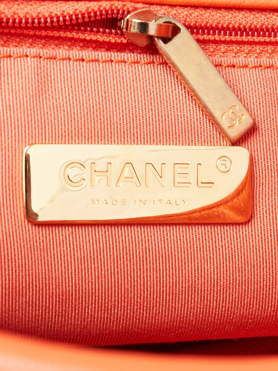 CHANELノベルティリック Chanel Orange Quilted Lambskin Leather Large Chanel 19 Bag