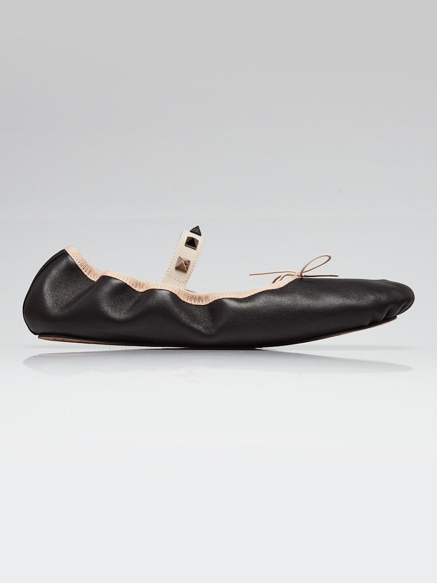 Valentino Ballerina ブラック Rockstud satin ballet flats in black - Valentino Garavani | Mytheresa