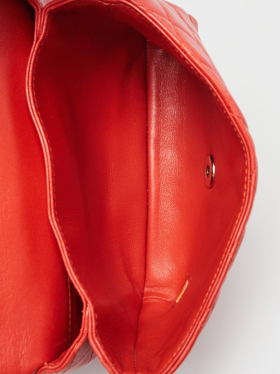 CHANEL キルティング ポーチ　レザー　レッド Chanel Red Quilted Lambskin Leather Mini Knock on Wood Bag