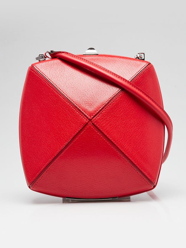 Hermes Rouge De Cœur Chevre Chamkila Leather Palladium Plated Clou Medor Minaudiere Bag