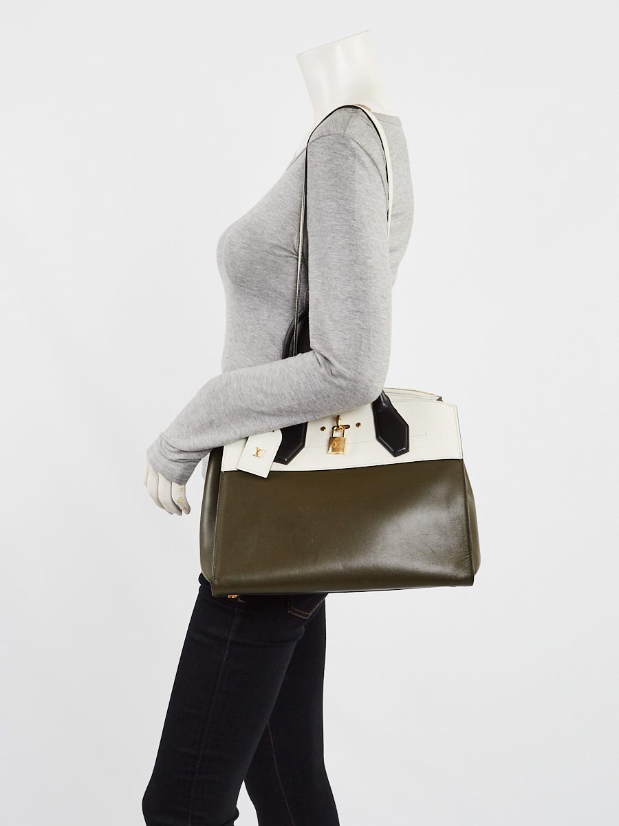 Louis Vuitton White/Green Leather City Steamer MM Bag