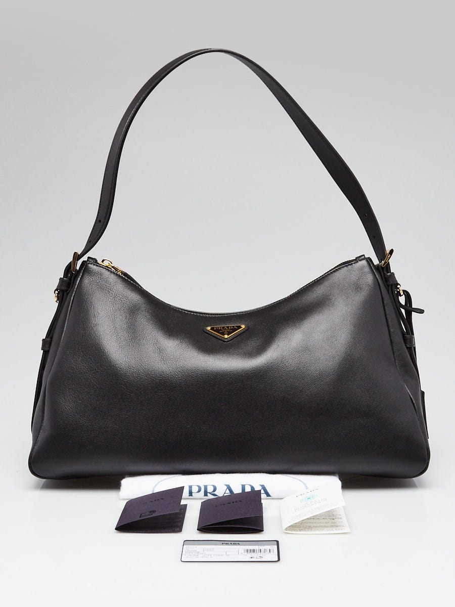 PRADA(プラダ)/関税送料込み Soft Grain Emebag (Medium) Prada Soft Grain Shoulder Bag | italist