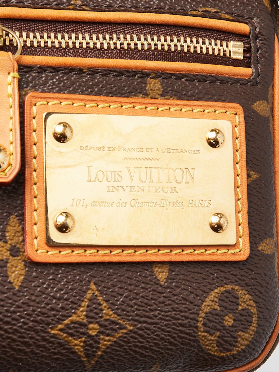 Louis Vuitton Limited Edition Monogram Canvas Riveting Pochette