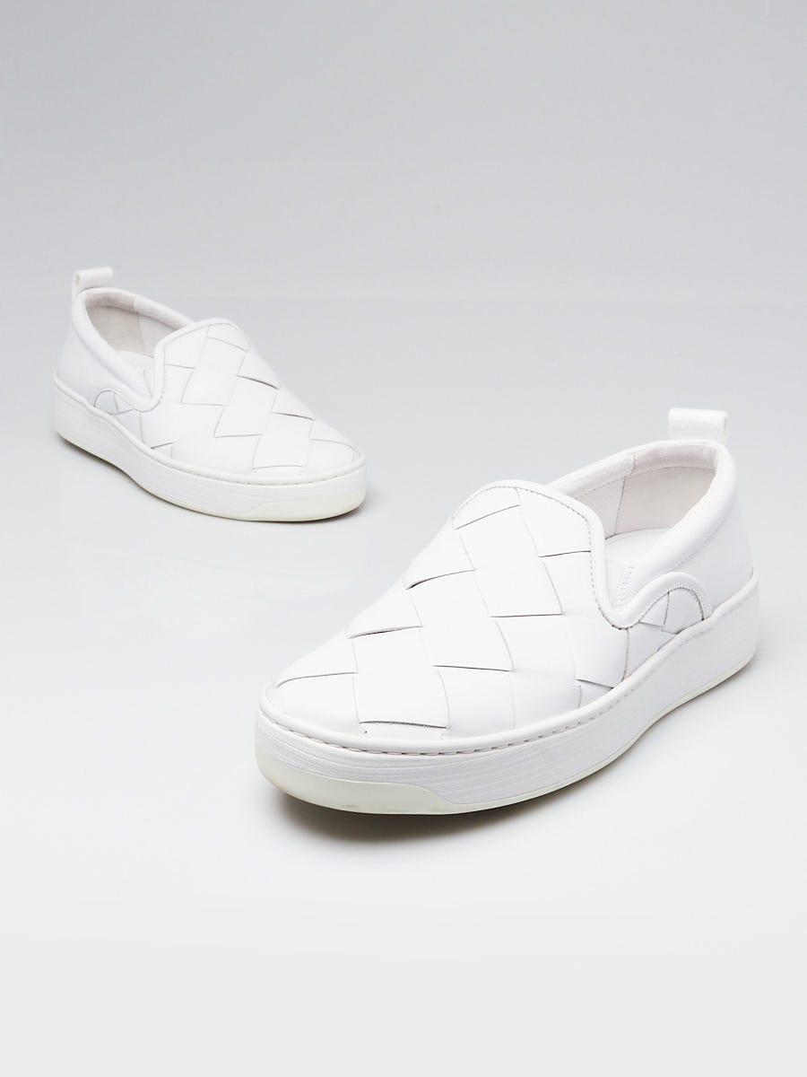 Bottega Veneta White Intrecciato Woven Leather Flat Slip On  display picture 3