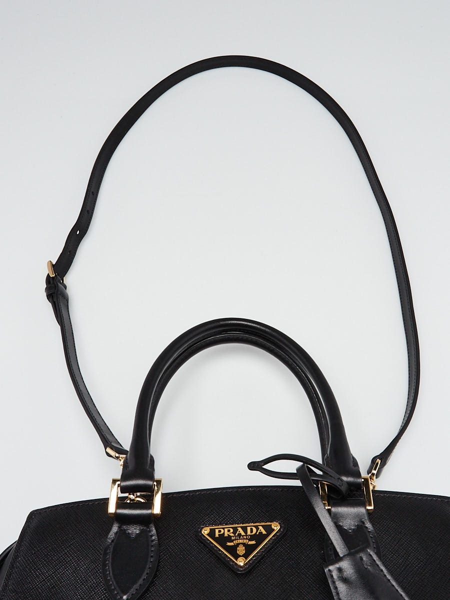 PRADA - 新品 プラダ PRADA ショルダーバッグ ソフトカーフ