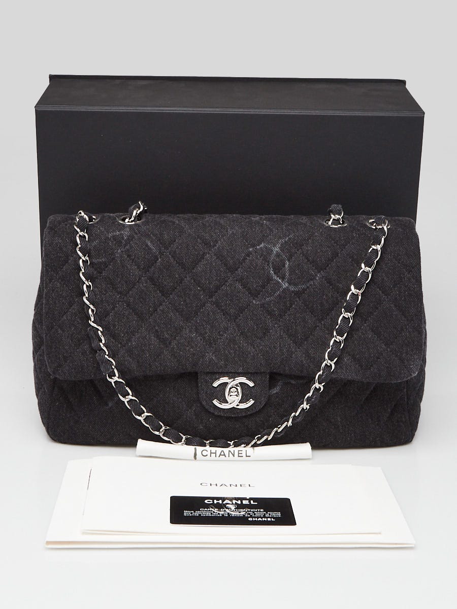 CHANEL ブラックデニムバッグ Chanel Black Quilted Printed Denim Jumbo Single Flap Bag | Yoogi's