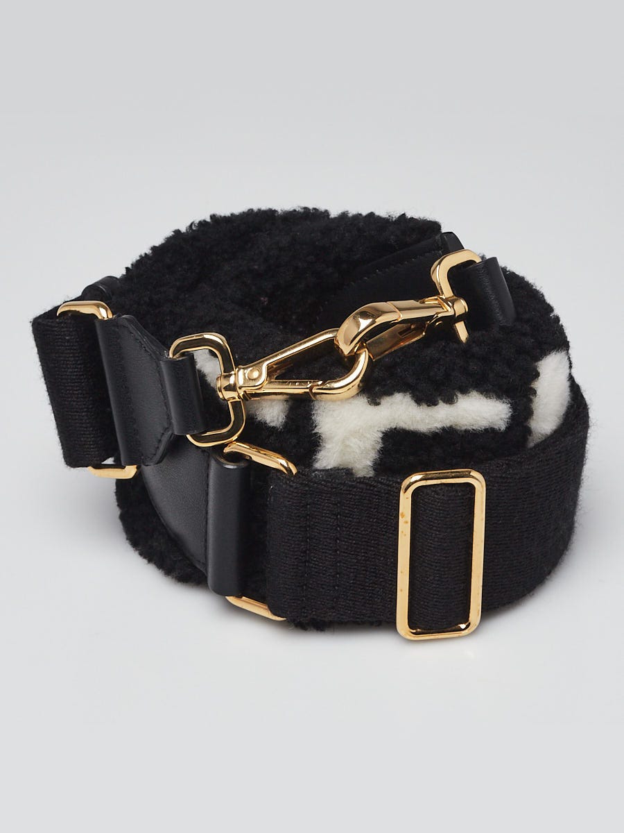 ＊FENDI＊Strap You Fur Shoulder Strap 関税/送料込 Fendi Black/White Shearling FF Logo Shoulder Strap | Yoogi's