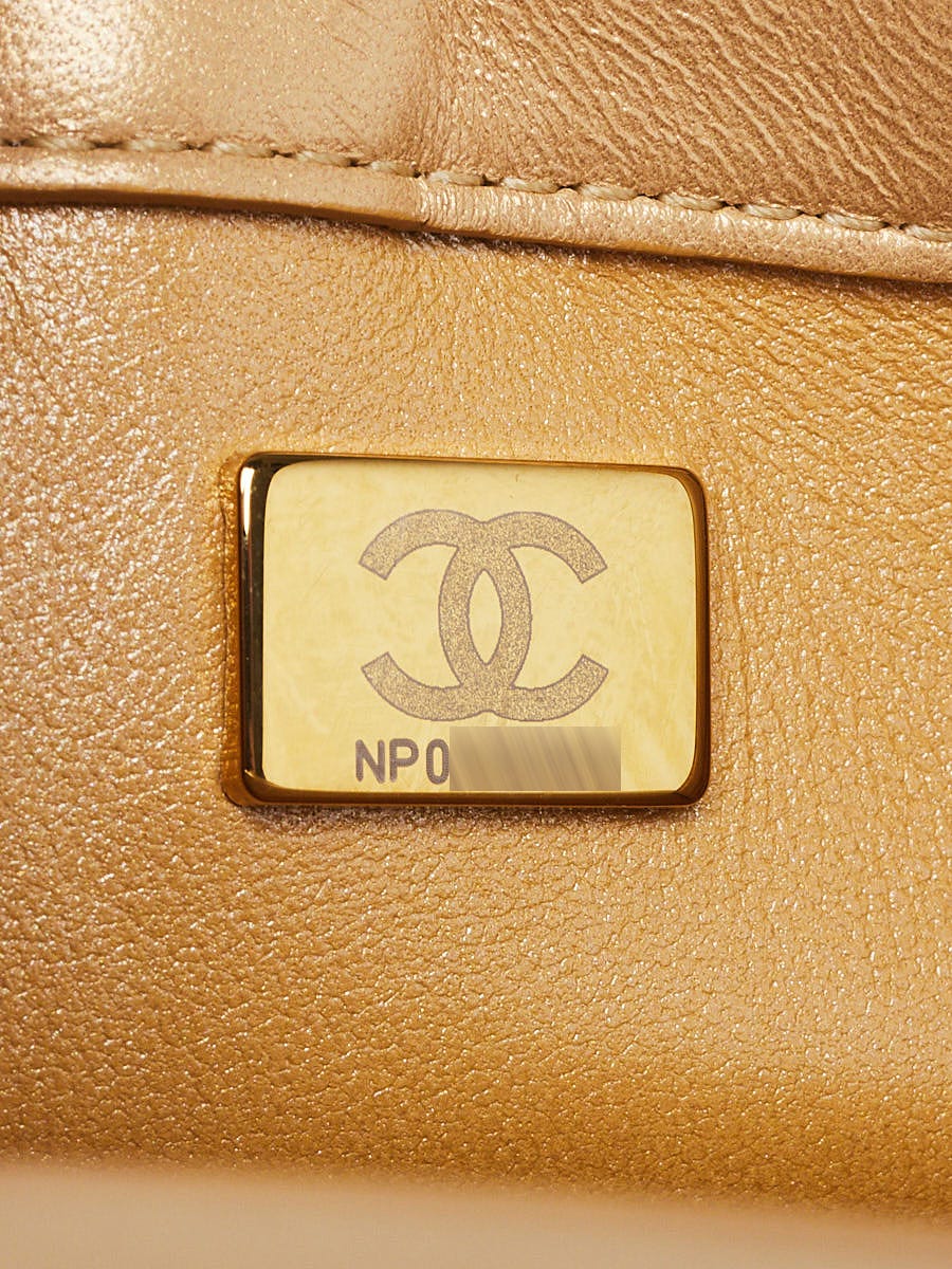 CHANEL ゴールド yfy Chanel Gold Quilted Lambskin Leather Resin Top Handle Flap Phone