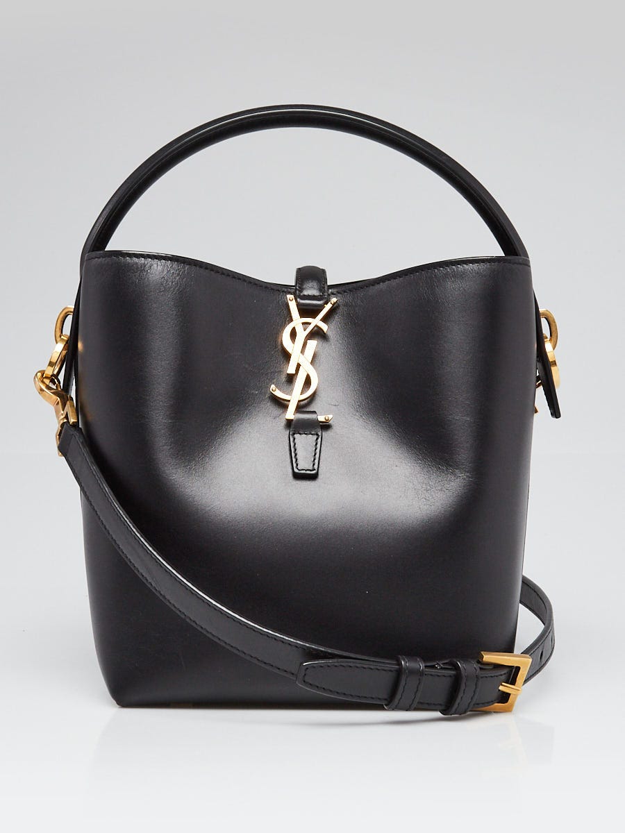 Yves Saint Laurent Black Shiny Calfskin Leather Small Le 37 Bucket