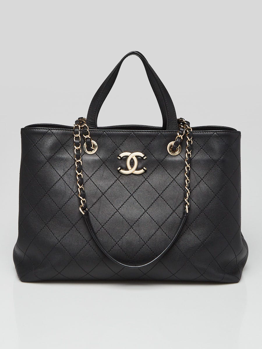 Chanel ブラックレザー Chanel Black Diamond Stitched Calfskin Leather Serial Shopper Tote