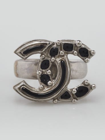 Chanel Silver Metal and Black Gripoix Poured Glass Ring Size 7.5
