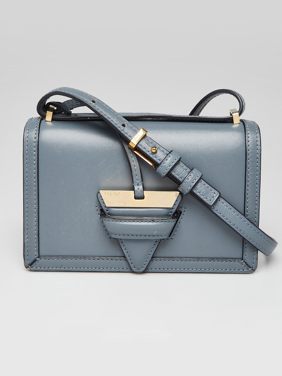 Loewe Barcelona small sizeロエベ 美品 ロエベ「バルセロナ バッグ」からスモールサイズが新登場、三角形の