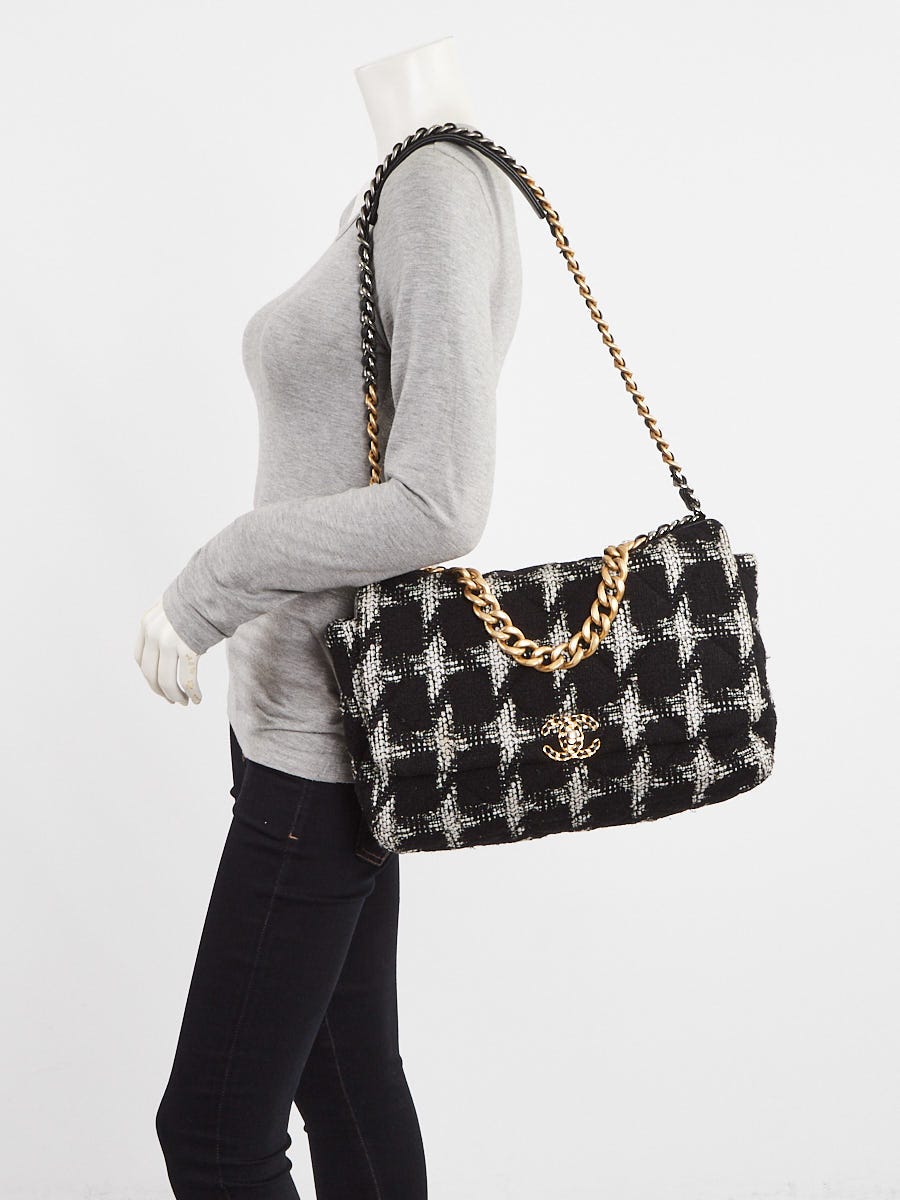 Chanel Black/White Houndstooth Wool Tweed Chanel 19 Maxi Flap Bag