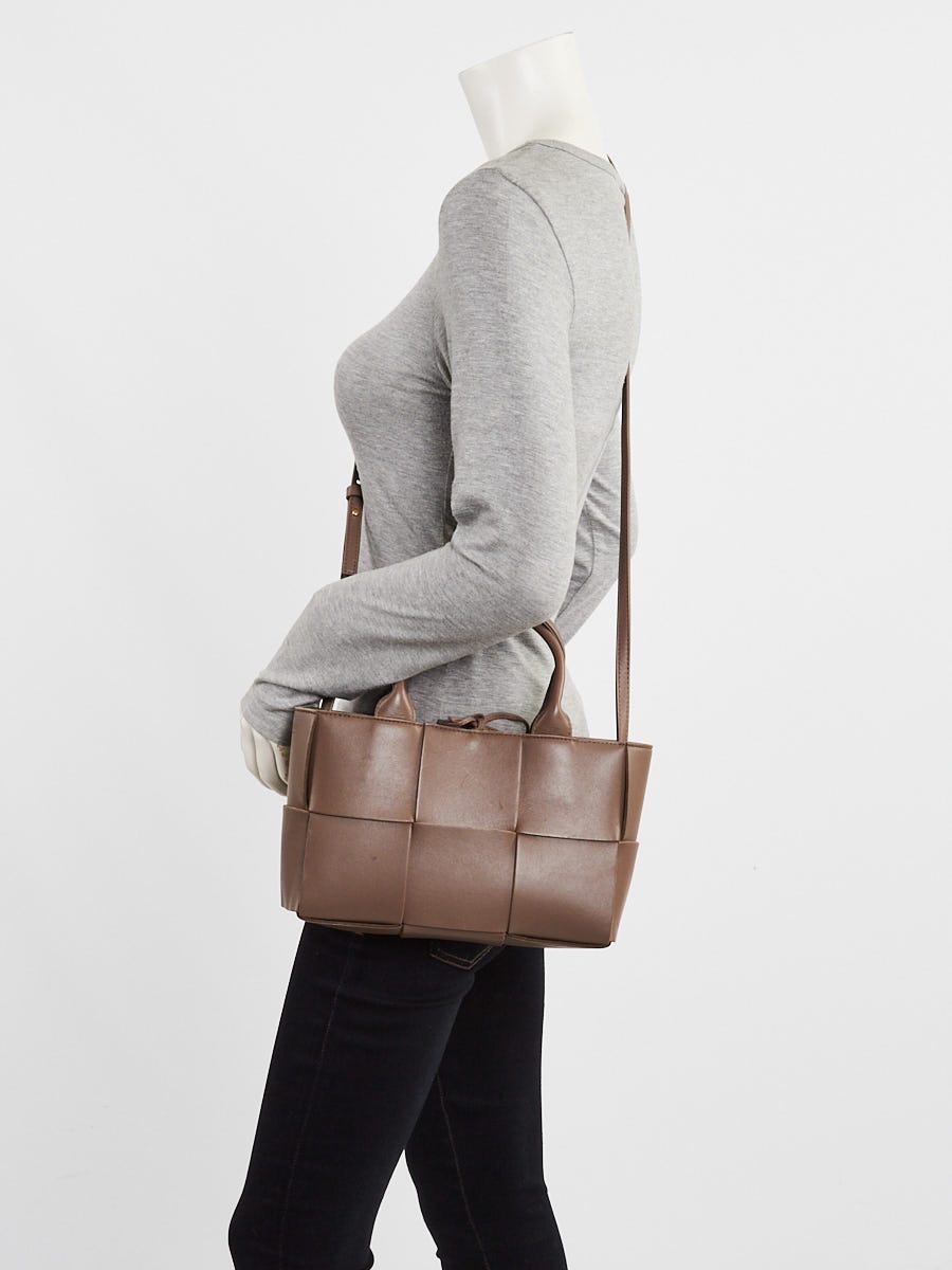 Bottega Veneta Brown Intrecciato Woven Nappa Leather Mini Arco