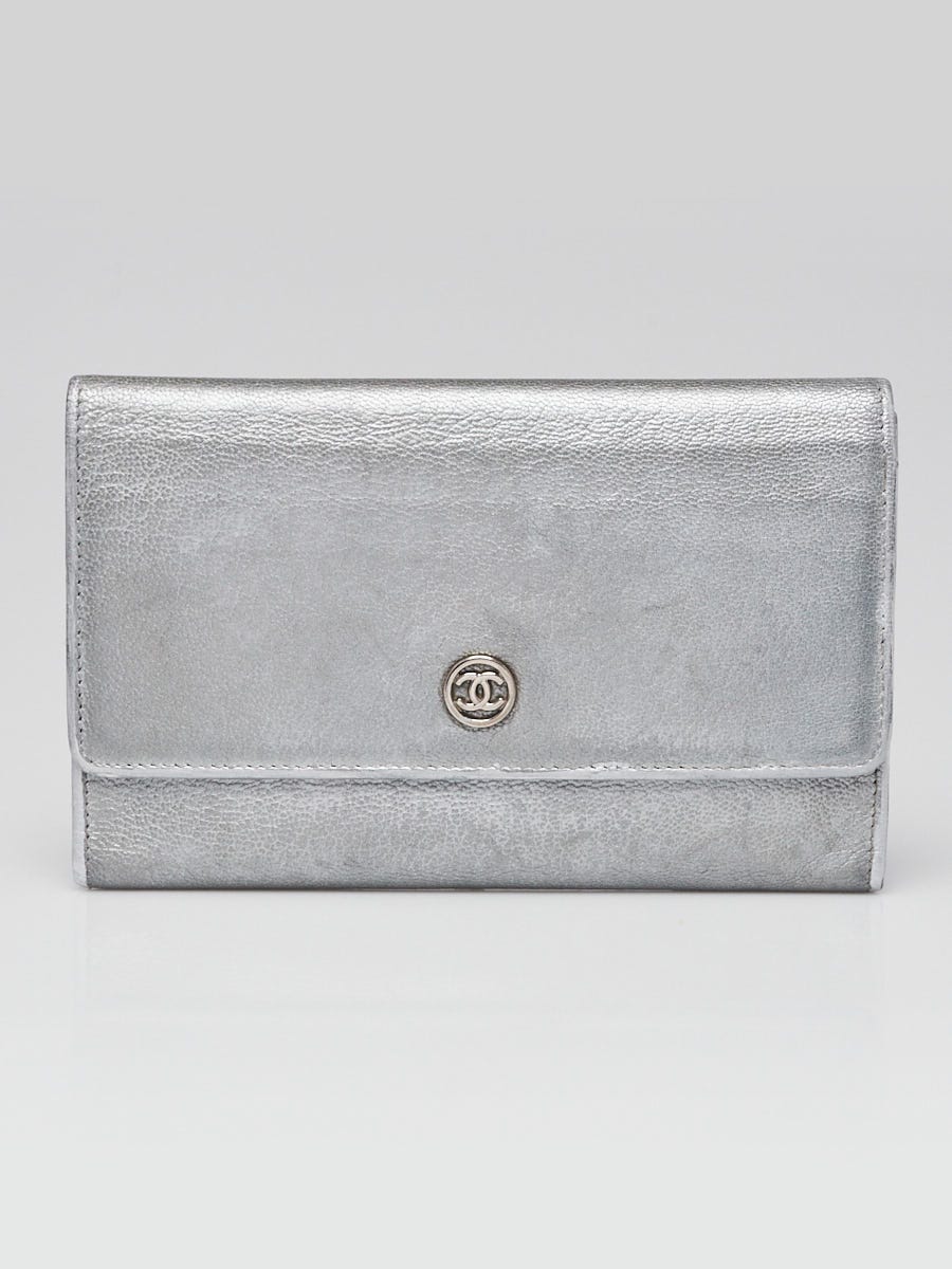 Chanel Metallic Silver Leather CC Flap Slim Wallet