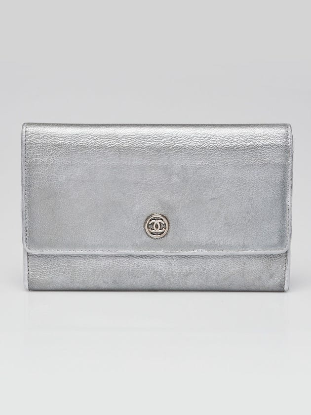 Chanel Metallic Silver Leather CC Flap Slim Wallet