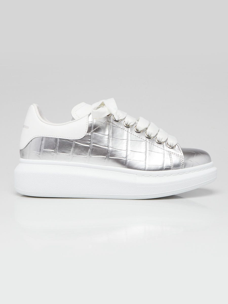 Alexander McQueen Metallic Silver Cubik Embossed Leather Larry